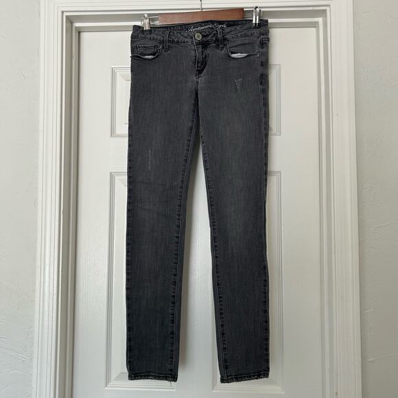 American Eagle Women's Stretch Washed Black Distressed Denim Skinny Jeans 2 - Picture 3 of 13